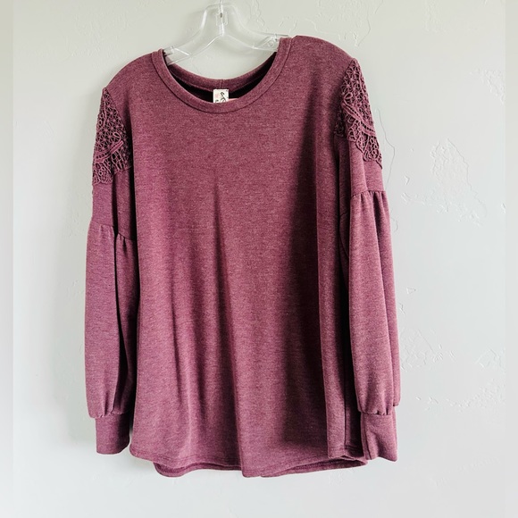 Lulu's French Terry Knit Long Sleeve Pullover Top Lace Cap Shoulder Barn Red XL - Picture 4 of 16